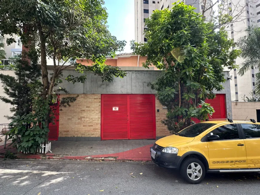Foto do imóvel - Casa à venda com 3 quartos, 1 suíte, 2 vagas na garagem e aceita animais em