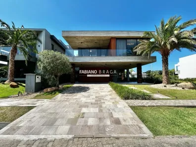 Sobrado com 5 Quartos à venda, 404m² no , Capão da Canoa