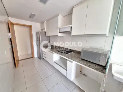 Apartamento com 2 Quartos para alugar, 65m² no Centro, Uberlândia