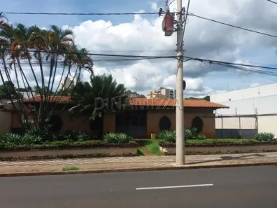 Casa com 4 Quartos à venda, 437m² no Centro, Uberaba