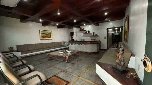 Casa com 9 Quartos à venda, 422m² no Centro, Uberaba