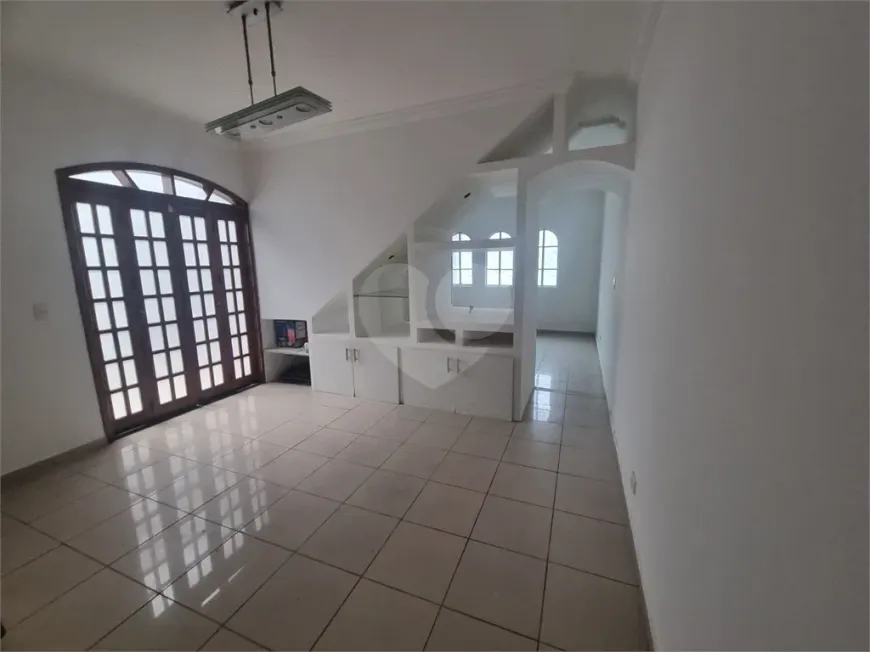 Foto do imóvel - Sobrado à venda com 3 quartos, 2 suítes, 118 m², 4 banheiros e 2 vagas em