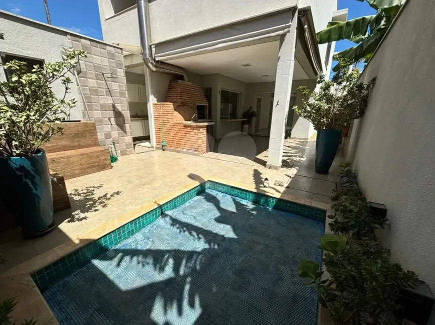 Foto do imóvel - Casa de condomínio para alugar com 215 m², 3 quartos, 5 banheiros, 2 vagas