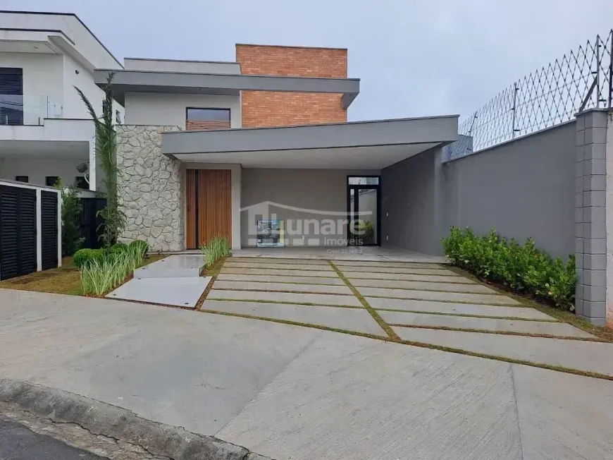 Foto do imóvel - Casa à venda com 3 quartos, 3 suítes, 4 banheiros, 156 m², 4 vagas na garagem e condomínio com.