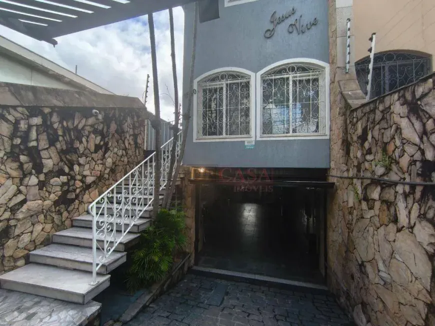 Foto do imóvel - Casa à venda com 3 quartos, 3 banheiros e 3 vagas na garagem de 250 m² em
