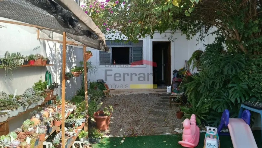 Foto do imóvel - Sobrado à venda com 3 quartos, 1 suíte, 165 m², 4 banheiros e 3 vagas na garagem em