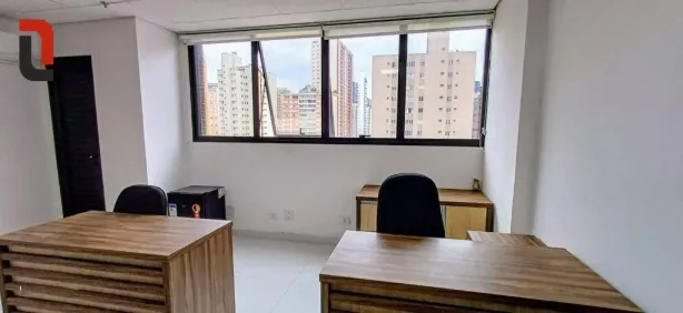 Conjunto Comercial / Sala à venda, 21m² no Centro, Curitiba