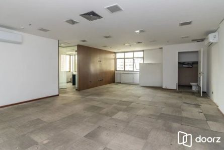 Conjunto Comercial / Sala à venda, 111m² no Vila Olímpia, São Paulo