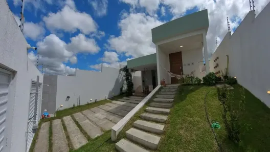 Casa com 4 Quartos à venda, 252m² no Bezerros, Bezerros