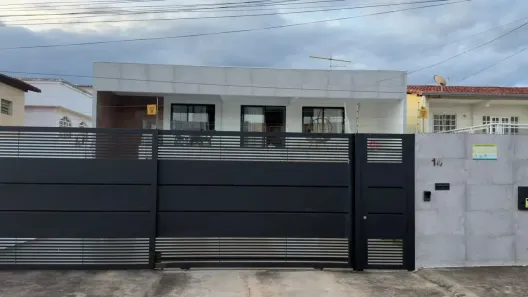 Sobrado com 4 Quartos à venda, 240m² no Residencial Santos Dumont, Brasília