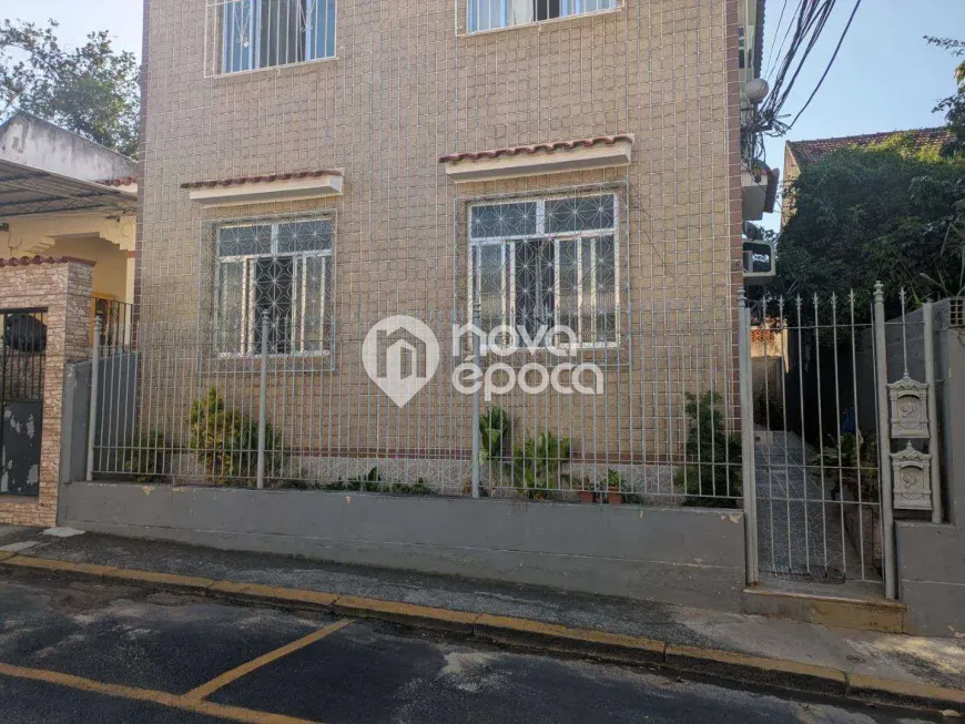 Foto do imóvel - Apartamento à venda com 2 quartos, 1 banheiro, 1 vaga na garagem e portaria 24h no condomínio.