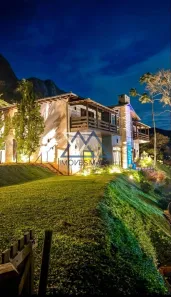 Sobrado com 5 Quartos para alugar, 1060m² no Samambaia, Petrópolis