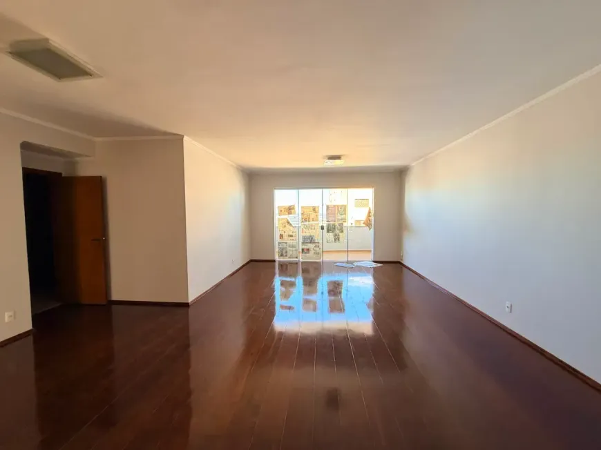 Foto do imóvel - Apartamento para alugar com 250 m², 3 quartos, 3 banheiros, 2 vagas