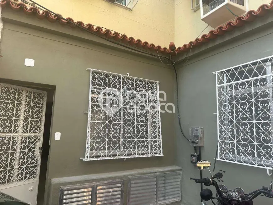 Foto do imóvel - Casa de vila à venda com 4 quartos, 2 banheiros, 1 vaga na garagem e 80 m² em