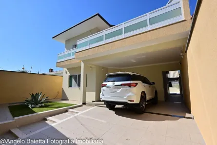 Sobrado com 4 Quartos à venda, 268m² no Bal Arpoador, Peruíbe