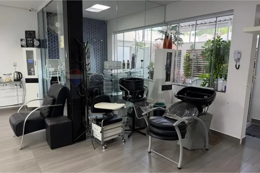 Foto do imóvel - Ponto comercial/Loja/Box para alugar com 76 m², 1 banheiro, mobiliado e com ar-condicionado em