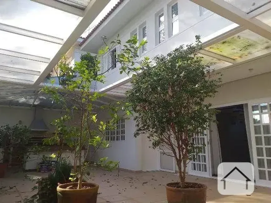 Foto do imóvel - Casa de condomínio à venda com 4 quartos, 4 suítes, 240 m², 6 banheiros e 4 vagas em