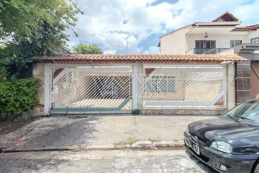 Foto do imóvel - Casa térrea à venda com 4 quartos, 1 suíte, 2 banheiros, 224 m² e 6 vagas na garagem em