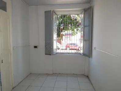 Casa com 3 Quartos para alugar, 50m² no Centro, Pelotas