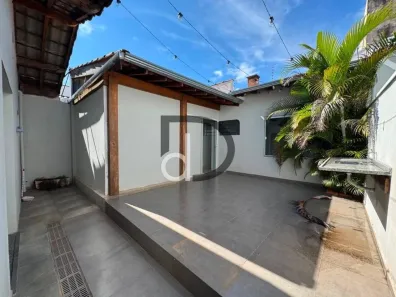Casa Comercial com 3 Quartos para alugar, 153m² no Centro, Vinhedo