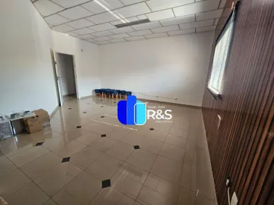 Conjunto Comercial / Sala para alugar, 26m² no Centro, Vinhedo