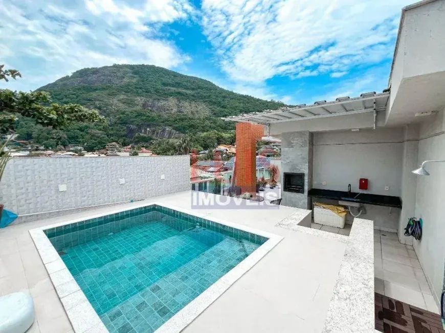 Foto do imóvel - Cobertura à venda com 3 quartos, 3 suítes, 216 m², 1 banheiro e 3 vagas na garagem em
