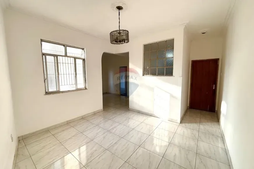 Foto do imóvel - Apartamento à venda com 2 quartos, 1 banheiro, 53 m², perto da Estação Duque De Caxias em