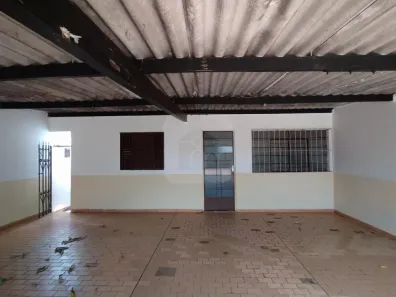 Casa com 2 Quartos para alugar, 100m² no Brasil, Uberlândia