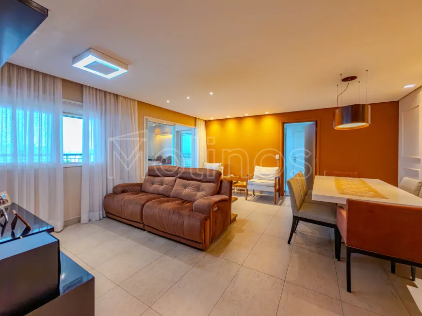 Foto do imóvel - Apartamento à venda com 3 quartos, 1 suíte, 120 m², 3 banheiros e 2 vagas próximo ao Metrô Vila.