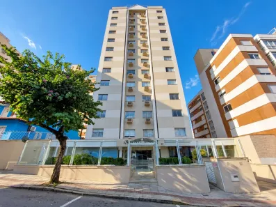 Apartamento com 2 Quartos para alugar, 75m² no Centro, Florianópolis
