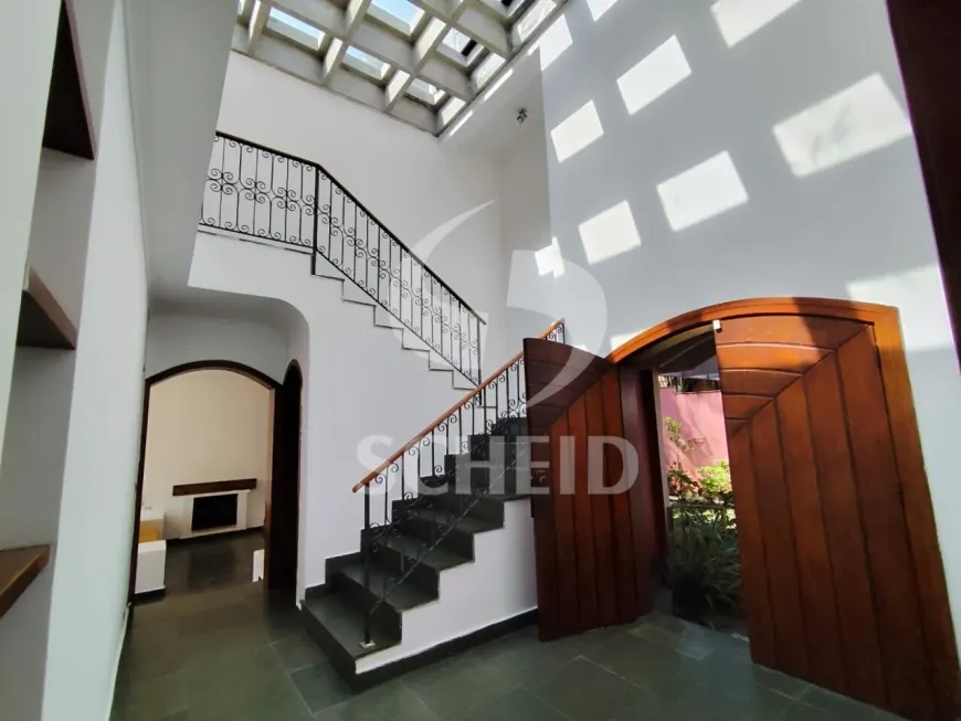 Foto do imóvel - Casa à venda com 4 quartos, 2 suítes, 387 m², 5 banheiros e 4 vagas na garagem em