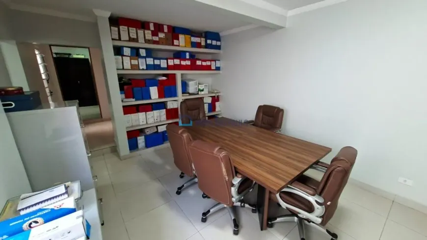 Foto do imóvel - Prédio/Edifício inteiro para alugar com 3 banheiros, 4 vagas na garagem e próximo ao Metrô.