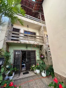 Casa com 5 Quartos à venda, 276m² no Centro, Macaé