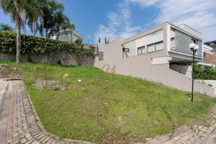 Terreno / Lote / Condomínio à venda, 247m² no Campo Comprido, Curitiba