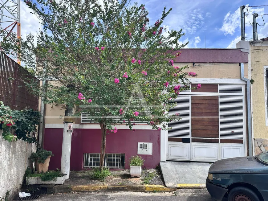 Foto do imóvel - Casa à venda com 3 quartos, 1 suíte, 111 m², 3 banheiros e 1 vaga na garagem em