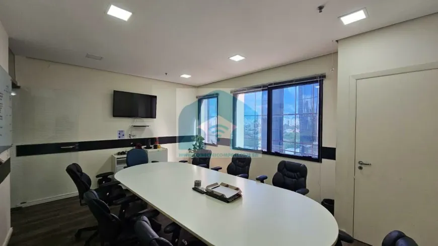 Foto do imóvel - Imóvel comercial para alugar com 150 m², 4 banheiros e 4 vagas na garagem próximo à Estação.