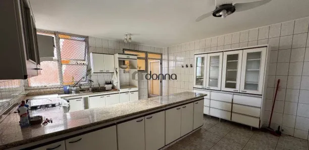 Apartamento com 4 Quartos à venda, 220m² no Centro, Uberaba