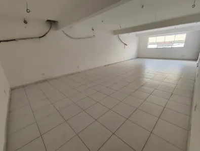 Prédio Inteiro com 6 Quartos para alugar, 320m² no Centro, Macaé