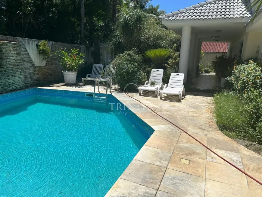 Foto do imóvel - Casa à venda com 4 quartos, 4 suítes, 700 m², 6 banheiros e 4 vagas na garagem em