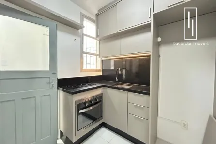 Apartamento com 2 Quartos para alugar, 55m² no Centro, Florianópolis