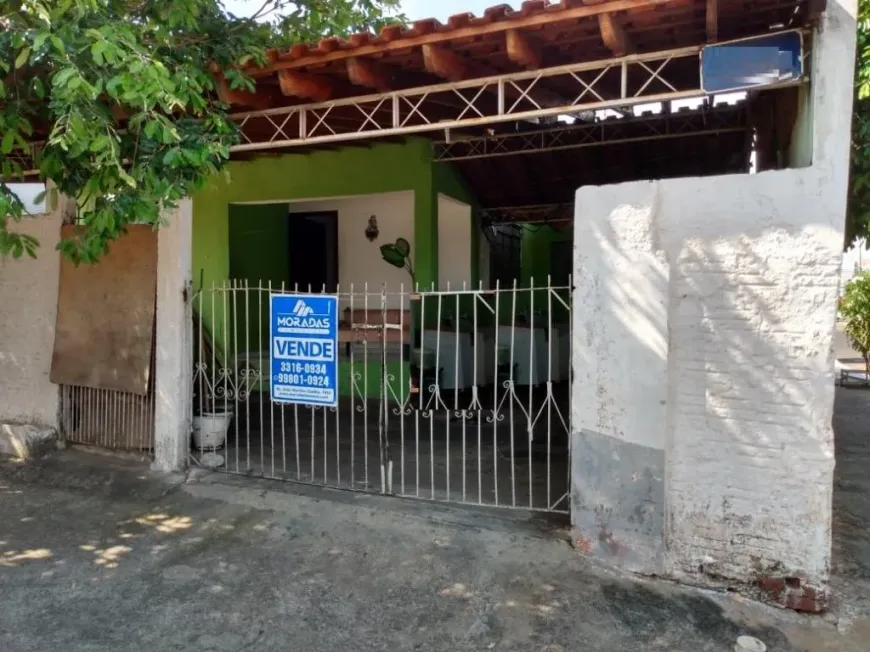 Foto do imóvel - Casa à venda com 2 quartos, 1 banheiro e 4 vagas na garagem em