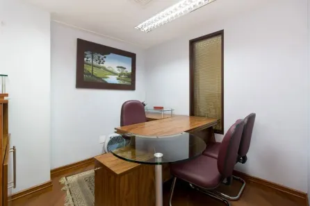 Conjunto Comercial / Sala à venda, 106m² no Centro, Curitiba