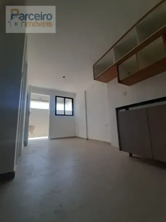 Foto do imóvel - Apartamento à venda com 2 quartos, 1 banheiro e 32 m² em condomínio com elevador em