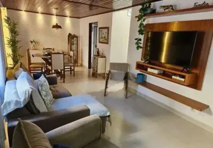 Casa com 3 Quartos à venda, 227m² no Sol e Mar, Macaé