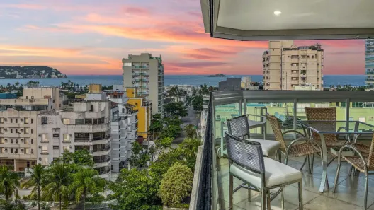 Apartamento com 3 Quartos à venda, 105m² no Enseada, Guarujá