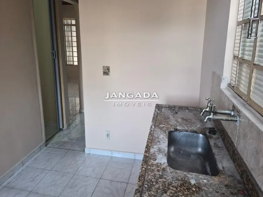 Foto do imóvel - Casa para alugar com 2 quartos, aceita animais, 2 vagas na garagem e 80 m² em