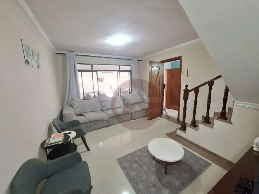Foto do imóvel - Sobrado à venda com 3 quartos, 3 banheiros, 2 vagas e aceita animais em