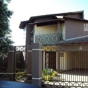 Casa com 3 Quartos à venda, 260m² no Alpes, Londrina