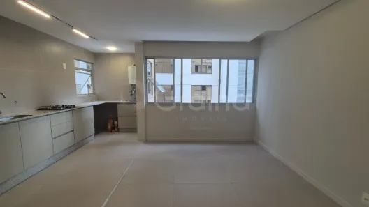 Apartamento com 2 Quartos à venda, 79m² no Centro, Florianópolis
