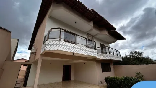Sobrado com 4 Quartos à venda, 257m² no Nova Suiça, Goiânia